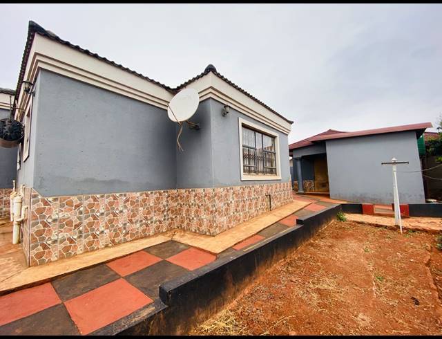 3 BEDROOM HOUSE FOR SALE IN THOHOYANDOU RURAL
